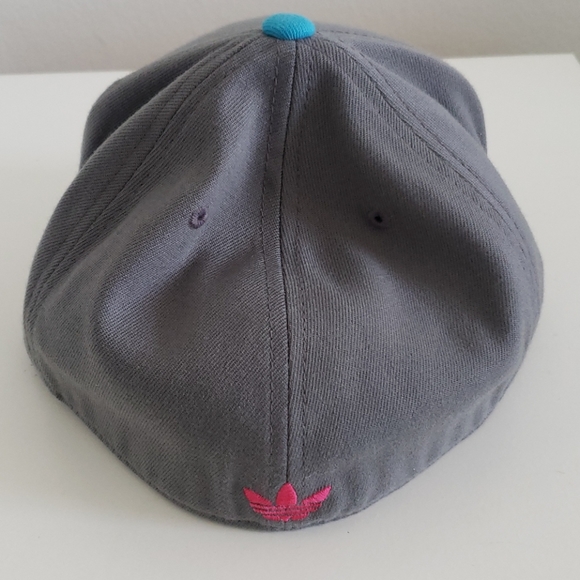 Hat - Picture 2 of 3